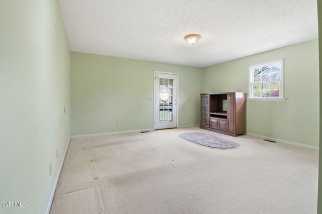 2412 Reservoir Road, Kingsport, TN 37660