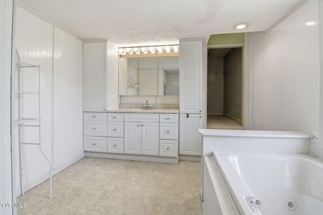 2412 Reservoir Road, Kingsport, TN 37660