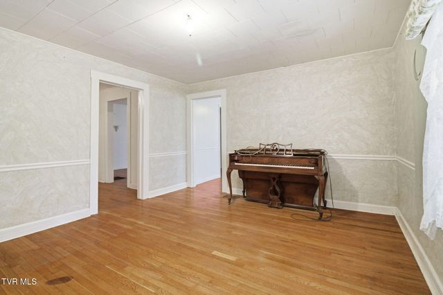 2412 Reservoir Road, Kingsport, TN 37660