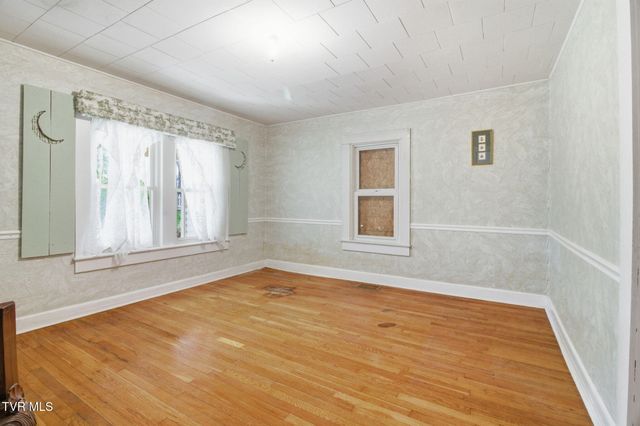 2412 Reservoir Road, Kingsport, TN 37660