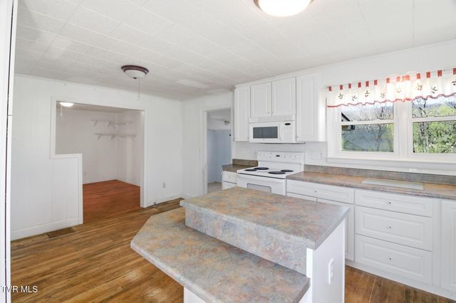 2412 Reservoir Road, Kingsport, TN 37660