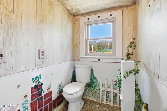 2412 Reservoir Road, Kingsport, TN 37660