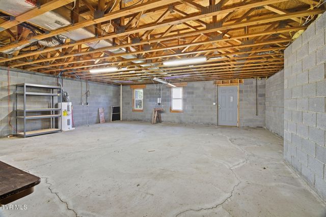 2412 Reservoir Road, Kingsport, TN 37660