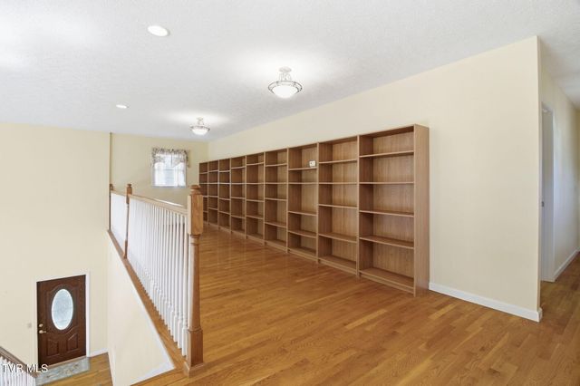 2412 Reservoir Road, Kingsport, TN 37660