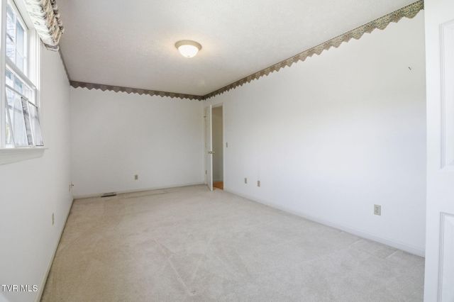 2412 Reservoir Road, Kingsport, TN 37660