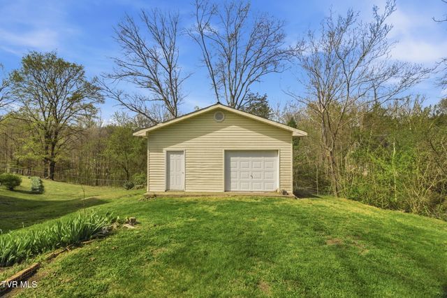 2412 Reservoir Road, Kingsport, TN 37660