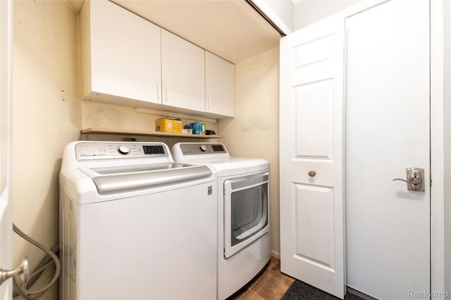 18689 Hilltop Boulevard, Riverview, MI 48193