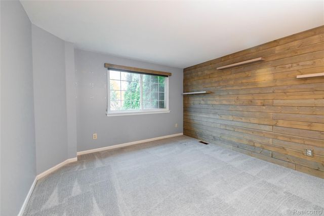 18689 Hilltop Boulevard, Riverview, MI 48193