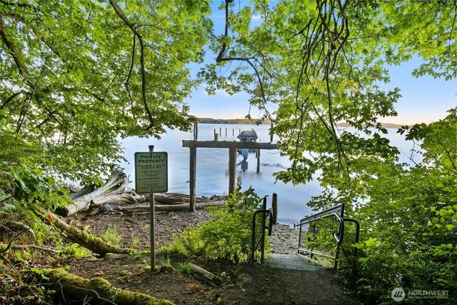 4952 Cypress Drive NE, Lacey, WA 98516