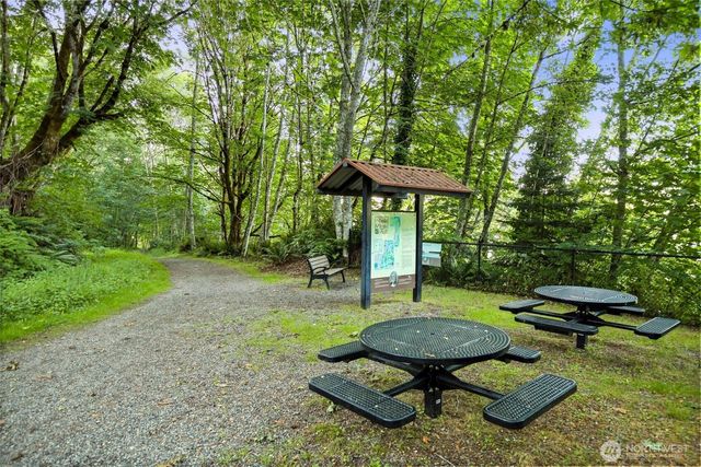 4952 Cypress Drive NE, Lacey, WA 98516