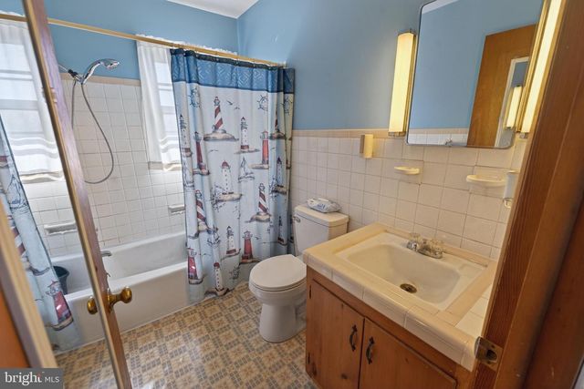 5829 HAMMOND SCHOOL RD, Salisbury, MD 21804