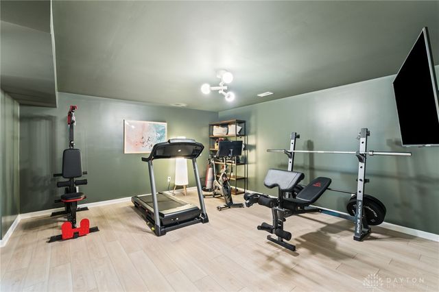 1584 Bur Oak Drive, Bellbrook, OH 45305