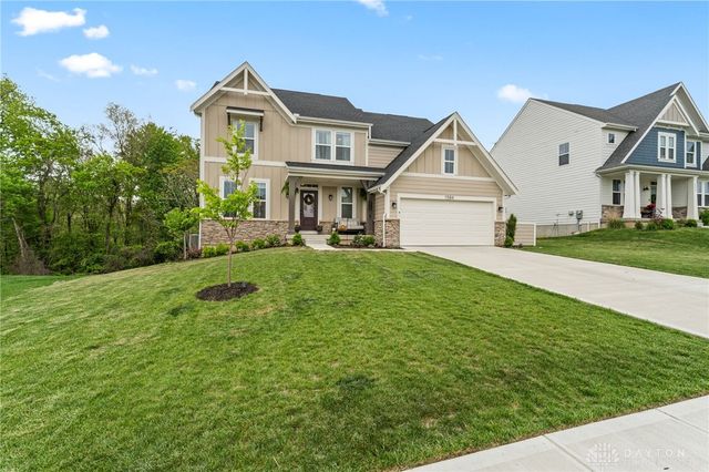 1584 Bur Oak Drive, Bellbrook, OH 45305