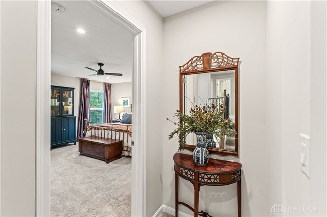 1584 Bur Oak Drive, Bellbrook, OH 45305