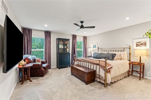 1584 Bur Oak Drive, Bellbrook, OH 45305