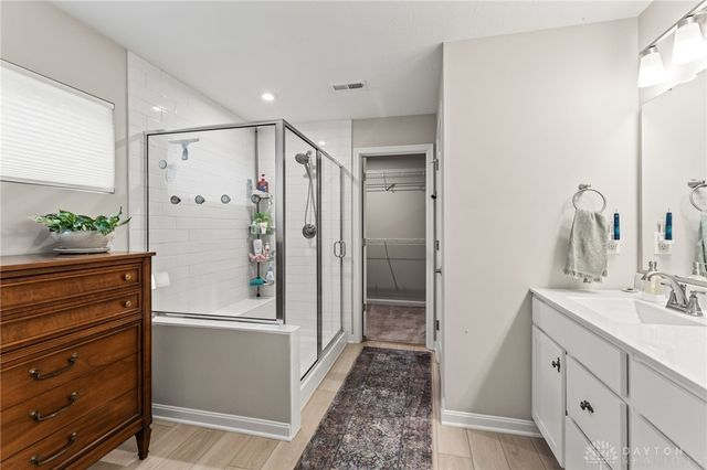 1584 Bur Oak Drive, Bellbrook, OH 45305