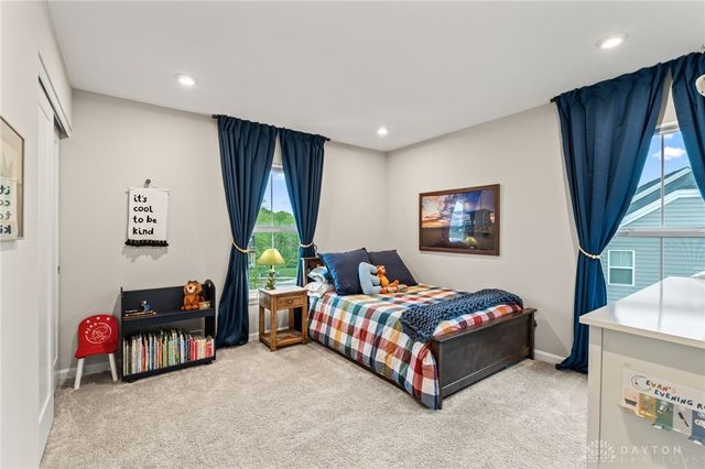 1584 Bur Oak Drive, Bellbrook, OH 45305
