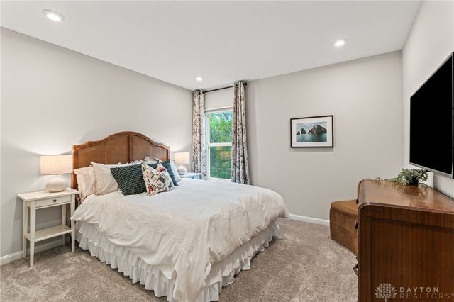 1584 Bur Oak Drive, Bellbrook, OH 45305