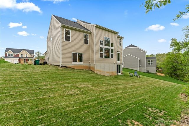 1584 Bur Oak Drive, Bellbrook, OH 45305