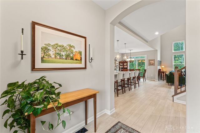 1584 Bur Oak Drive, Bellbrook, OH 45305