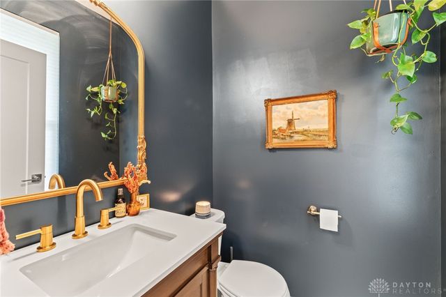 1584 Bur Oak Drive, Bellbrook, OH 45305