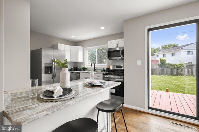 6035 MOOREHEAD RD, Baltimore, MD 21228