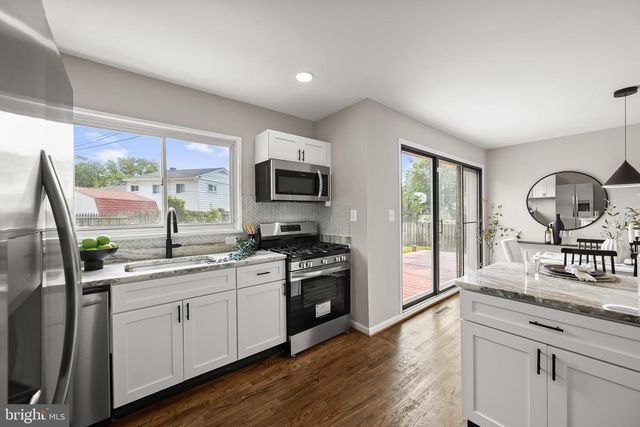6035 MOOREHEAD RD, Baltimore, MD 21228