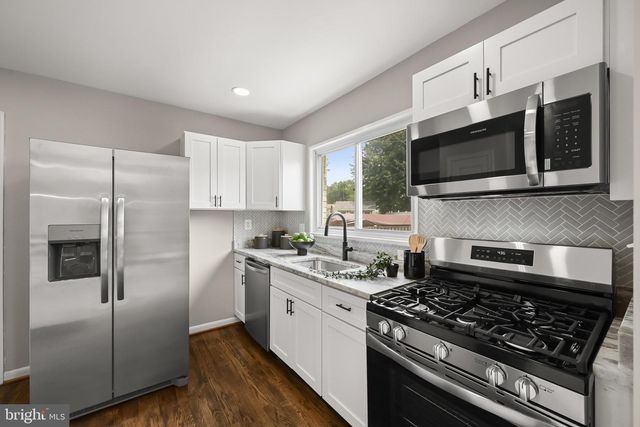 6035 MOOREHEAD RD, Baltimore, MD 21228