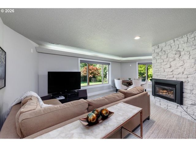 15805 Sw COLONY Dr, Portland, OR 97224