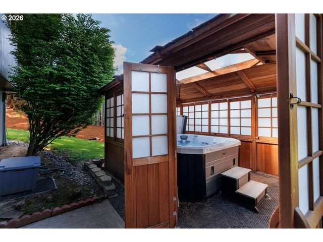 15805 Sw COLONY Dr, Portland, OR 97224