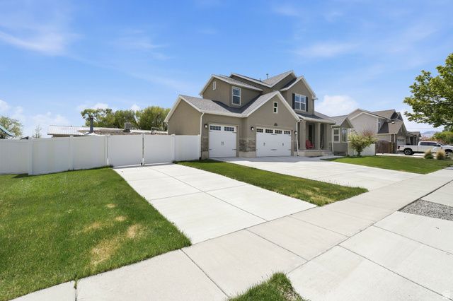 1683 W RIVERTON CHASE DR, Riverton, UT 84065