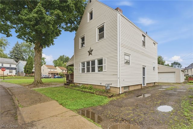 1306 Roslyn Avenue SW, Canton, OH 44710