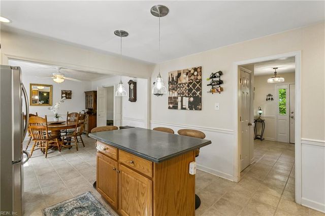 6 Kathy DR, Poquoson, VA 23662
