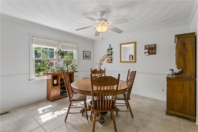6 Kathy DR, Poquoson, VA 23662