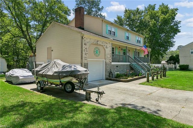 6 Kathy DR, Poquoson, VA 23662