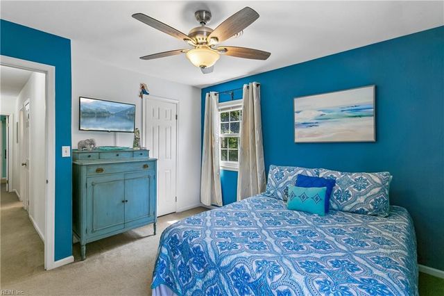 6 Kathy DR, Poquoson, VA 23662