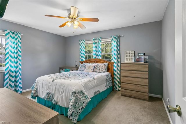 6 Kathy DR, Poquoson, VA 23662