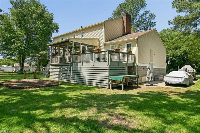6 Kathy DR, Poquoson, VA 23662