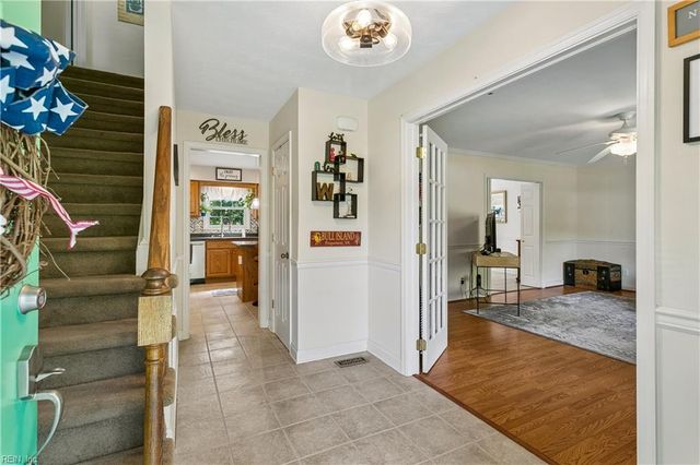 6 Kathy DR, Poquoson, VA 23662