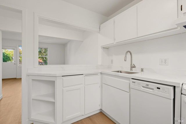 40 Lovejoy Way, Novato, CA 94949