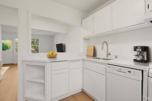 40 Lovejoy Way, Novato, CA 94949