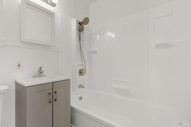 40 Lovejoy Way, Novato, CA 94949