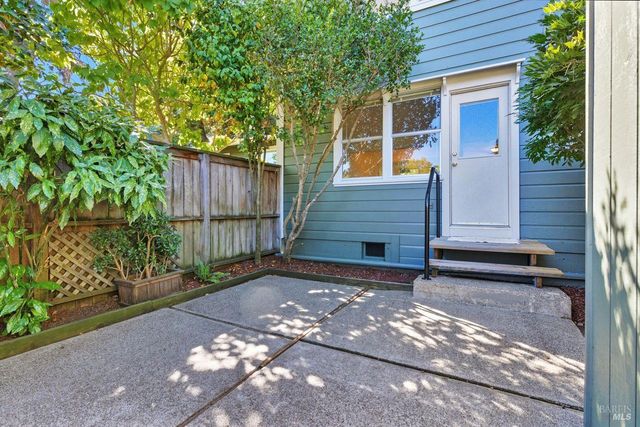 40 Lovejoy Way, Novato, CA 94949