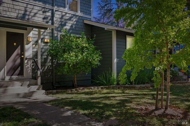 40 Lovejoy Way, Novato, CA 94949