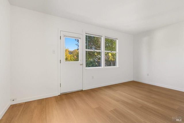 40 Lovejoy Way, Novato, CA 94949