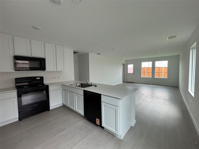 7611 Madrid Manor, Richmond, TX 77469