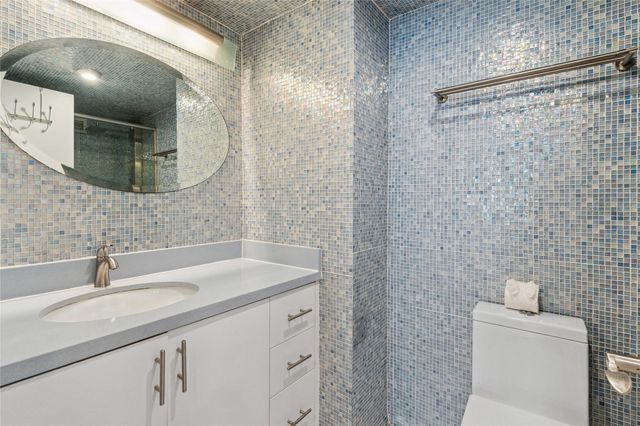 2301 Collins Avenue 1015, Miami Beach, FL 33139