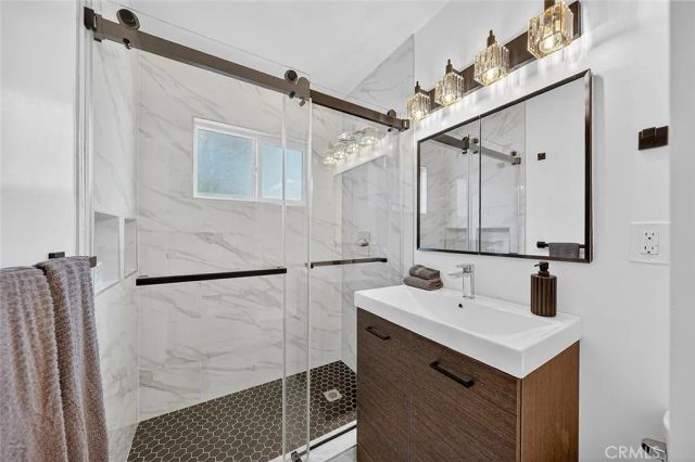 218 Venice Way, Venice, CA 90291