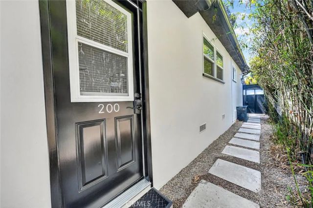 218 Venice Way, Venice, CA 90291
