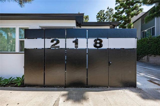 218 Venice Way, Venice, CA 90291